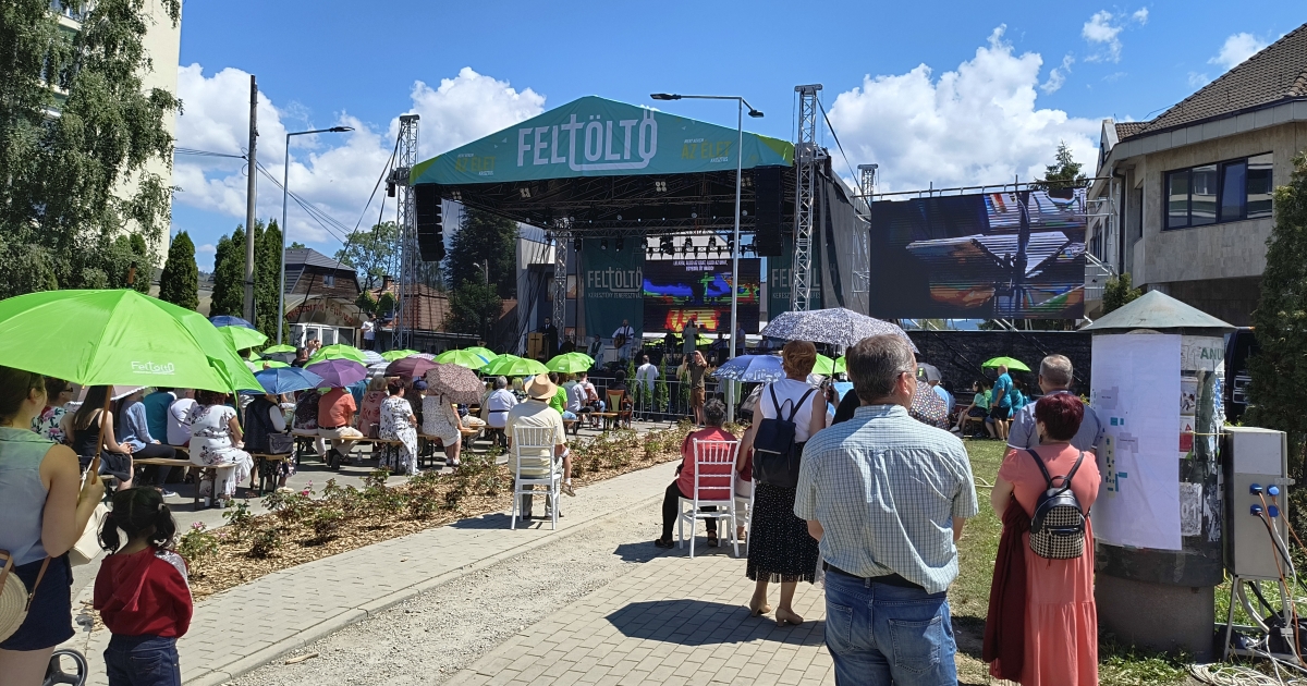 FeltöltŐ – az élet védelmében